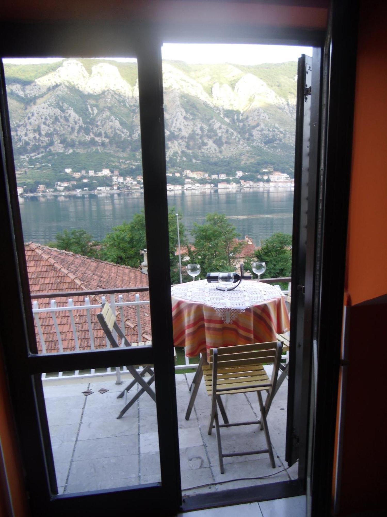 Apartments Coso Zlatne Njive Bb Kotor Dış mekan fotoğraf