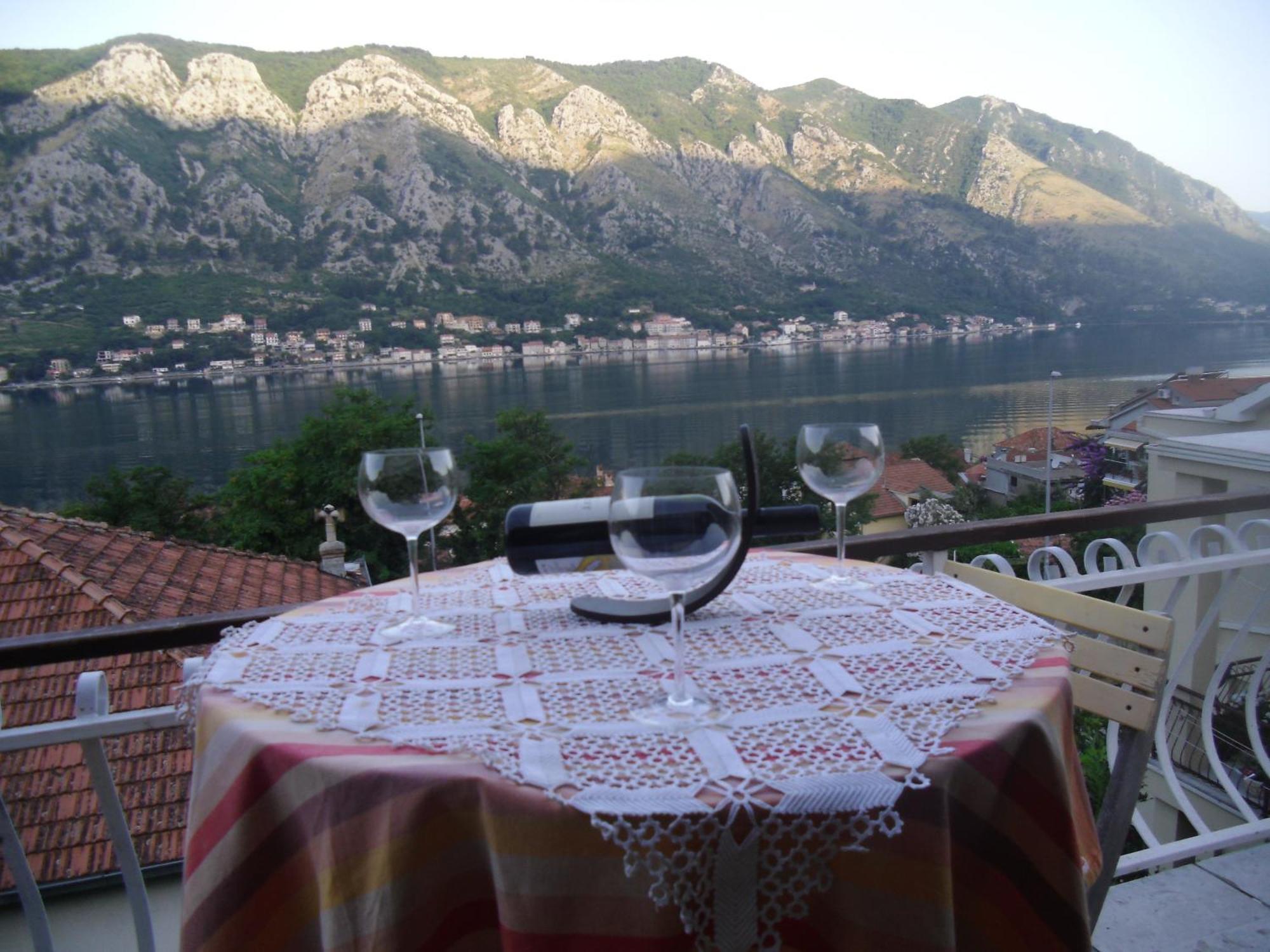 Apartments Coso Zlatne Njive Bb Kotor Dış mekan fotoğraf
